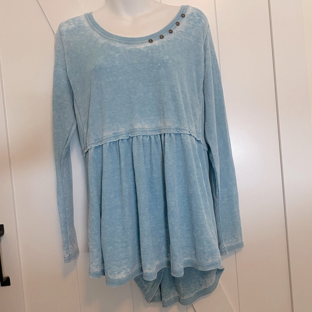 Women's Size Large June and Delancey Long Sleeve Flowy Top Blouse